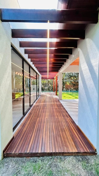 Arquitetura moderna com charme rústico e sofisticação em cada detalhe!: 14ª foto da galeria de imagens do imóvel