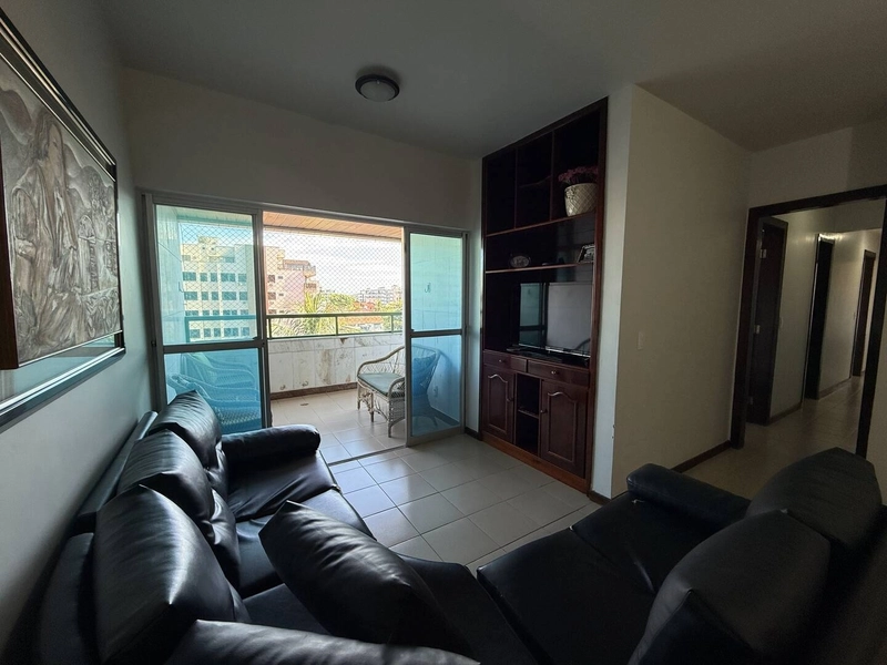 Apartamento Amplo e Varandado a 1 Minuto da Praia: 7ª foto da galeria de imagens do imóvel