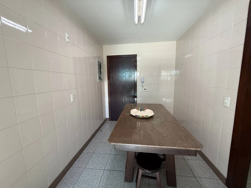 Apartamento Amplo e Varandado a 1 Minuto da Praia: 17ª foto da galeria de imagens do imóvel