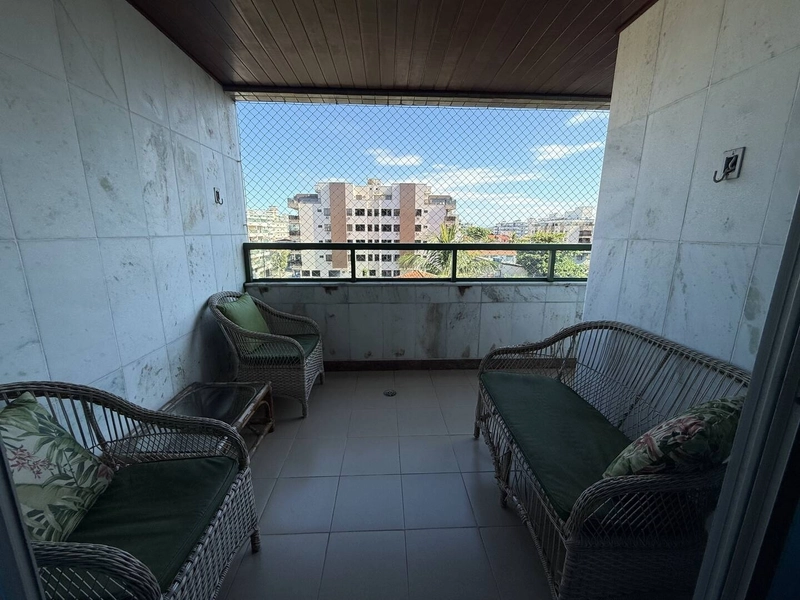 Apartamento Amplo e Varandado a 1 Minuto da Praia: 8ª foto da galeria de imagens do imóvel