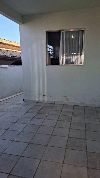 EXCELENTE CASA DUPLEX EM CONDOMÍNIO FECHADO.: 3ª foto da galeria de imagens do imóvel