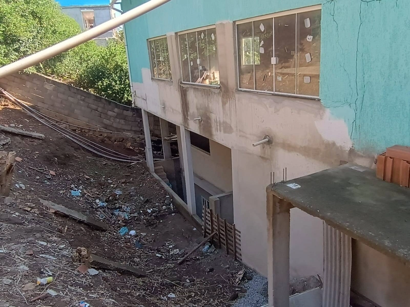Trillex à Venda em Arraial do Cabo, Próximo à Praia: 6ª foto da galeria de imagens do imóvel