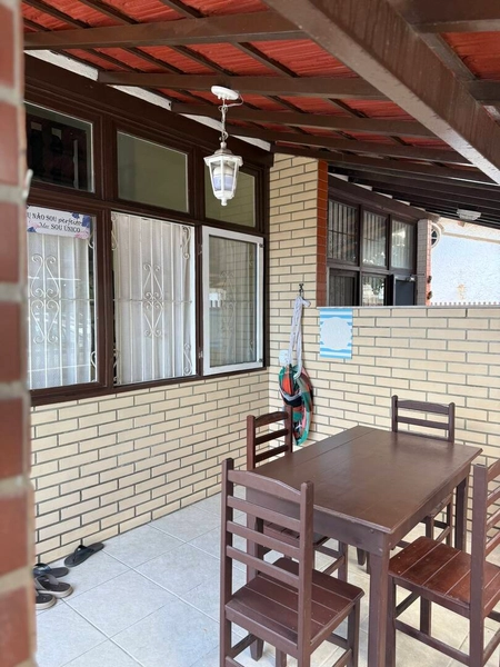 Casa em Condomínio no Peró – 3 Quartos, Varanda e a 2 minutos da Praia!: 2ª foto da galeria de imagens do imóvel