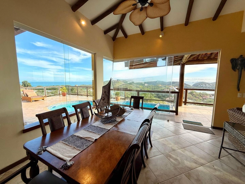 Casa a Venda - Ferradura: 11ª foto da galeria de imagens do imóvel