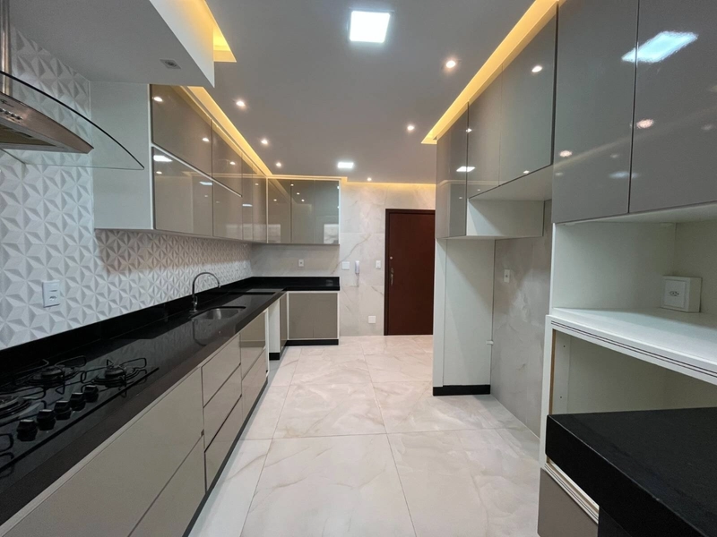 "Paraíso Perto do Mar: Apartamento de 1.039.000,00": 4ª foto da galeria de imagens do imóvel
