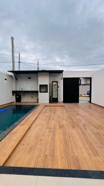 CASA A VENDA - VILA DO PERÓ: 3ª foto da galeria de imagens do imóvel