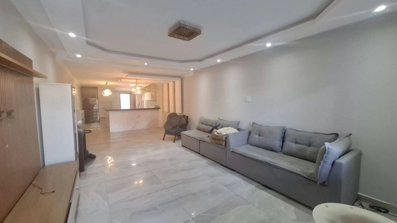 Triplex de Luxo em Condomínio em Unamar: 4ª foto da galeria de imagens do imóvel