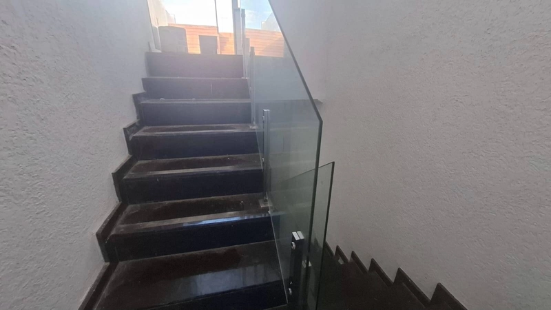 Triplex de Luxo em Condomínio em Unamar: 24ª foto da galeria de imagens do imóvel