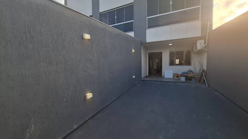 Triplex de Luxo em Condomínio em Unamar: 6ª foto da galeria de imagens do imóvel