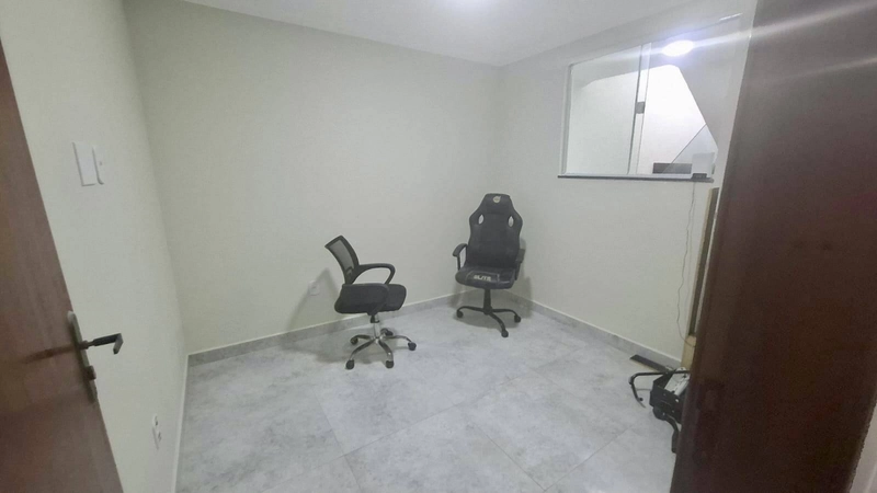 Triplex de Luxo em Condomínio em Unamar: 3ª foto da galeria de imagens do imóvel