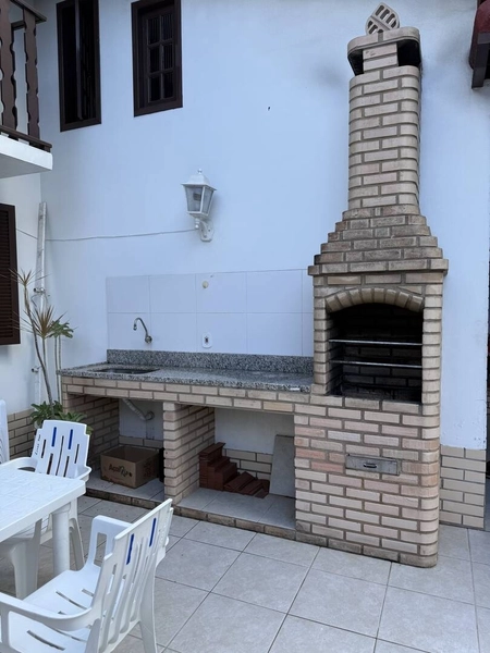 Casa em Condomínio no Peró – 3 Quartos, Varanda e a 2 minutos da Praia!: 9ª foto da galeria de imagens do imóvel
