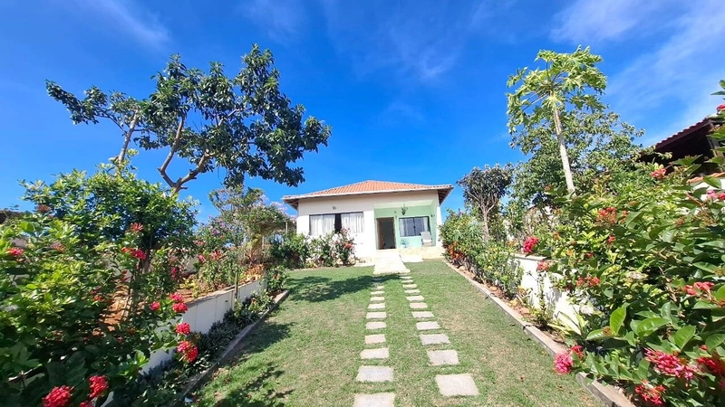 CASA COM QUINTAL NO BALNÉARIO DAS CONCHAS: 1ª foto da galeria de imagens do imóvel