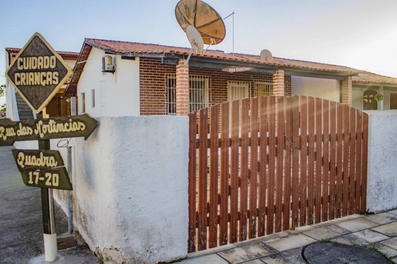 Excelente Casa Com Piscina, área gourmet,  salão de jogos e de festa.: 2ª foto da galeria de imagens do imóvel
