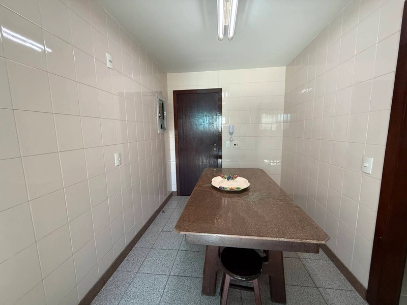 Apartamento Amplo e Varandado a 1 Minuto da Praia: 17ª foto da galeria de imagens do imóvel
