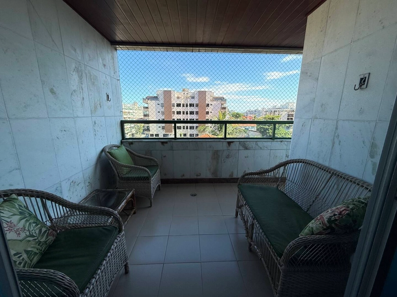 Apartamento Amplo e Varandado a 1 Minuto da Praia: 8ª foto da galeria de imagens do imóvel
