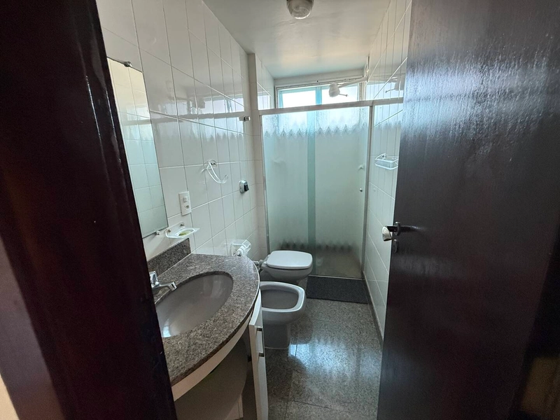 Apartamento Amplo e Varandado a 1 Minuto da Praia: 28ª foto da galeria de imagens do imóvel