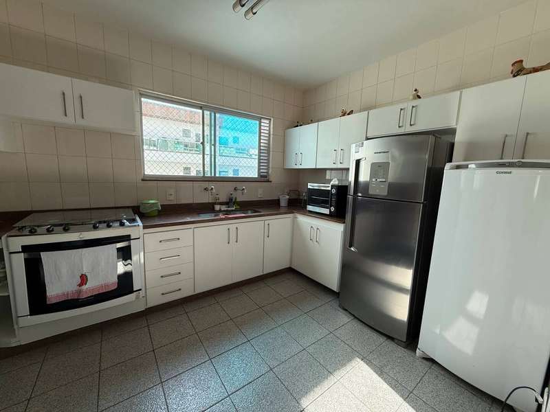 Apartamento Amplo e Varandado a 1 Minuto da Praia: 20ª foto da galeria de imagens do imóvel