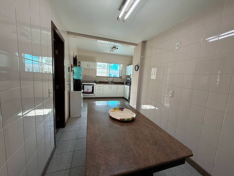 Apartamento Amplo e Varandado a 1 Minuto da Praia: 18ª foto da galeria de imagens do imóvel