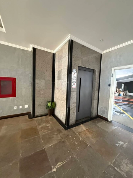Apartamento Amplo e Varandado a 1 Minuto da Praia: 52ª foto da galeria de imagens do imóvel