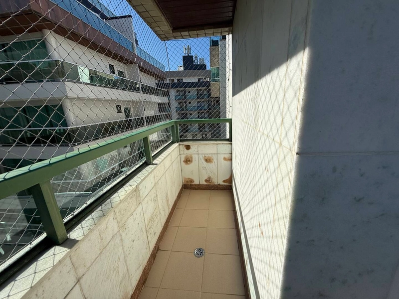 Apartamento Amplo e Varandado a 1 Minuto da Praia: 11ª foto da galeria de imagens do imóvel
