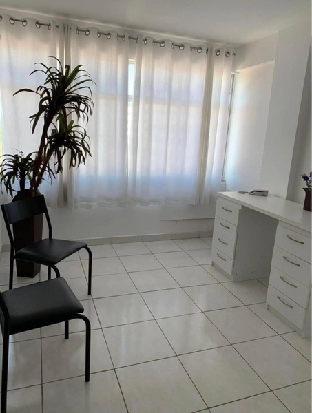 Sala a venda e ou locação Centro de Cabo Frio: 3ª foto da galeria de imagens do imóvel