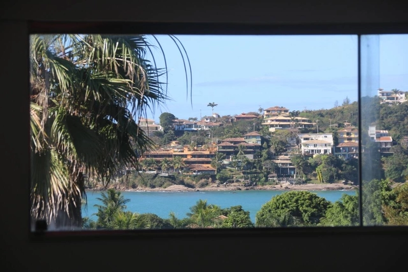 Mansão Exclusiva na Ferradura – Luxo, Conforto e Vista Deslumbrante: 42ª foto da galeria de imagens do imóvel