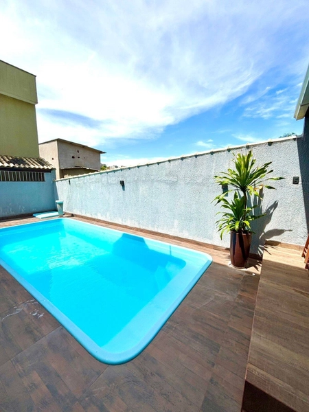 CASA DUPLEX MOBILIADA NO BOSQUE DO PERÓ – INDEPENDENTE E COMPLETA!: 3ª foto da galeria de imagens do imóvel