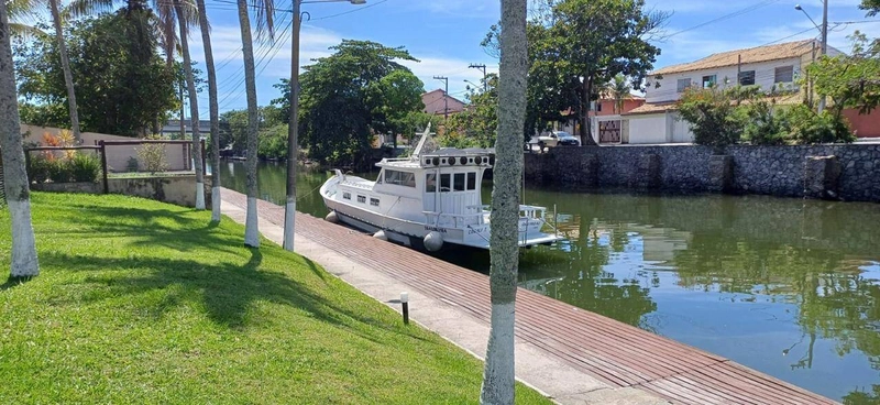 Residência Exclusiva à Beira da Lagoa – Sofisticação e Privacidade: 5ª foto da galeria de imagens do imóvel