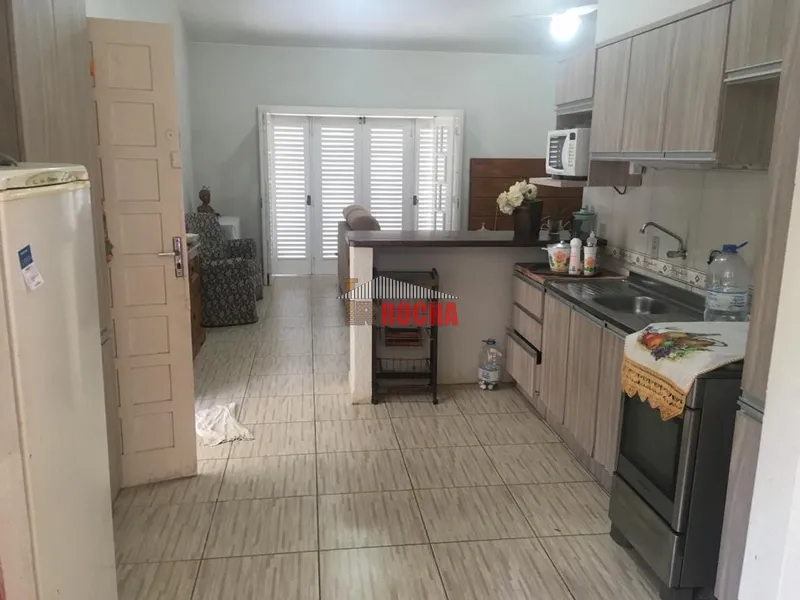 Casa com Piscina a 2 quadras do mar!: 19ª foto da galeria de imagens do imóvel