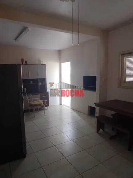 CASA COM LAJE A UMA QUADRA DO MAR!: 8ª foto da galeria de imagens do imóvel