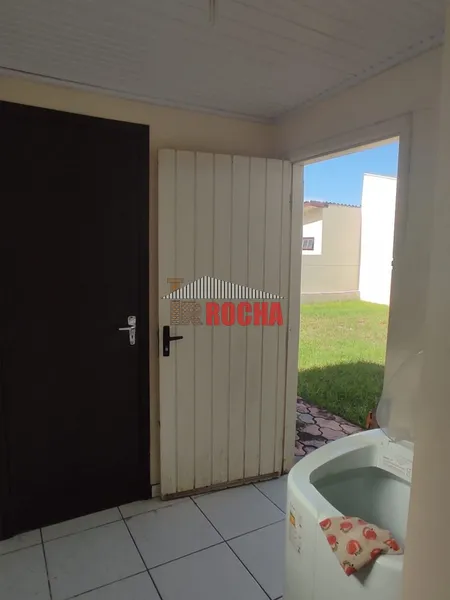 CASA COM LAJE A UMA QUADRA DO MAR!: 11ª foto da galeria de imagens do imóvel