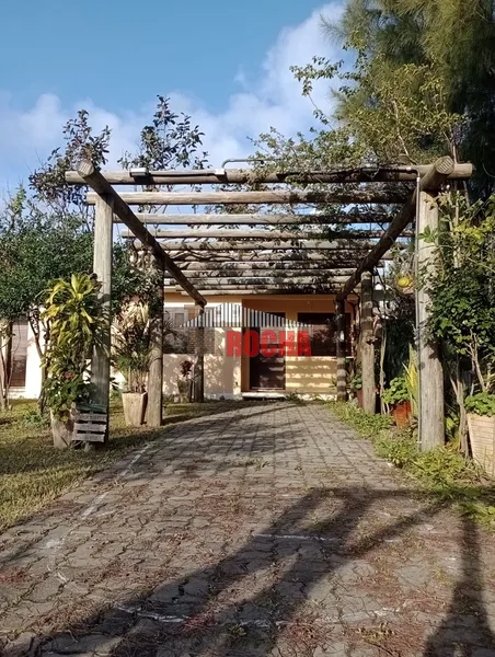 CASA  COM LAJE  A 5 QUADRAS DO MAR EM PRAIA ARROIO TEIXEIRA/CURUMIM!: 2ª foto da galeria de imagens do imóvel