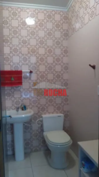 CASA COM AMPLO TERRENO DE ESQUINA 1 QUADRA DO MAR!: 25ª foto da galeria de imagens do imóvel