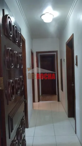 CASA COM AMPLO TERRENO DE ESQUINA 1 QUADRA DO MAR!: 26ª foto da galeria de imagens do imóvel