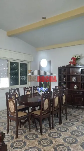 CASA COM AMPLO TERRENO DE ESQUINA 1 QUADRA DO MAR!: 23ª foto da galeria de imagens do imóvel
