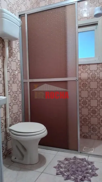 CASA COM AMPLO TERRENO DE ESQUINA 1 QUADRA DO MAR!: 15ª foto da galeria de imagens do imóvel