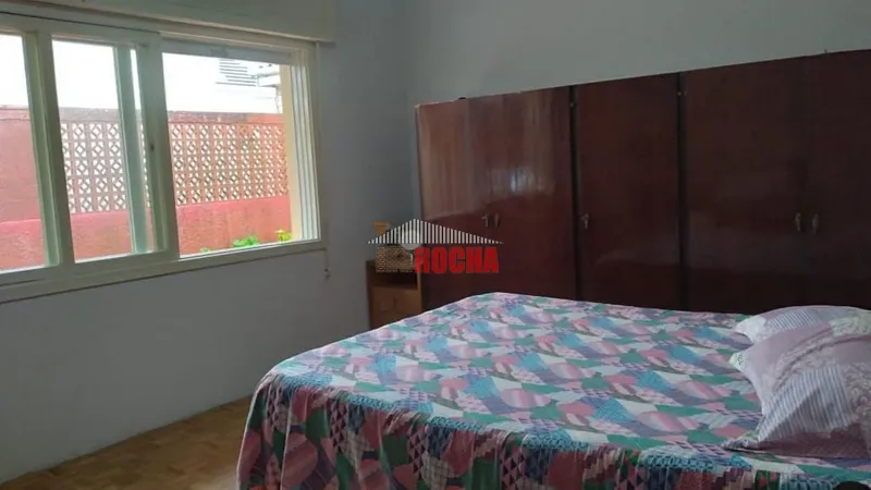 CASA COM AMPLO TERRENO DE ESQUINA 1 QUADRA DO MAR!: 32ª foto da galeria de imagens do imóvel