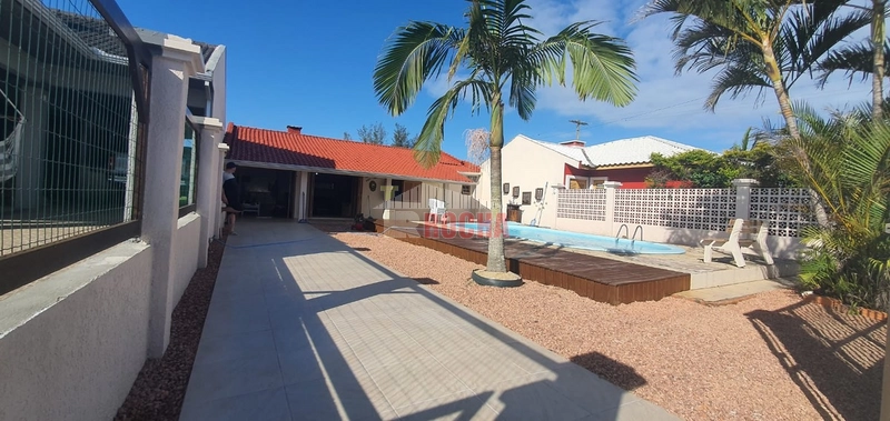 OFERTA! LINDA CASA COM PISCINA  EM PRAIA ARROIO TEIXEIRA!: 4ª foto da galeria de imagens do imóvel