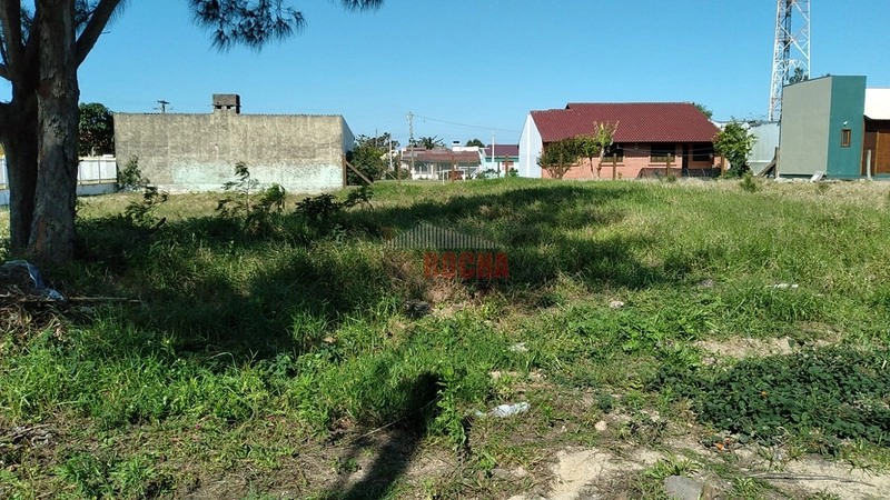 TERRENO EM LOCALIZAÇÃO ALTA E NOBRE NA PRAIA DE ARROIO TEIXEIRA!: 2ª foto da galeria de imagens do imóvel