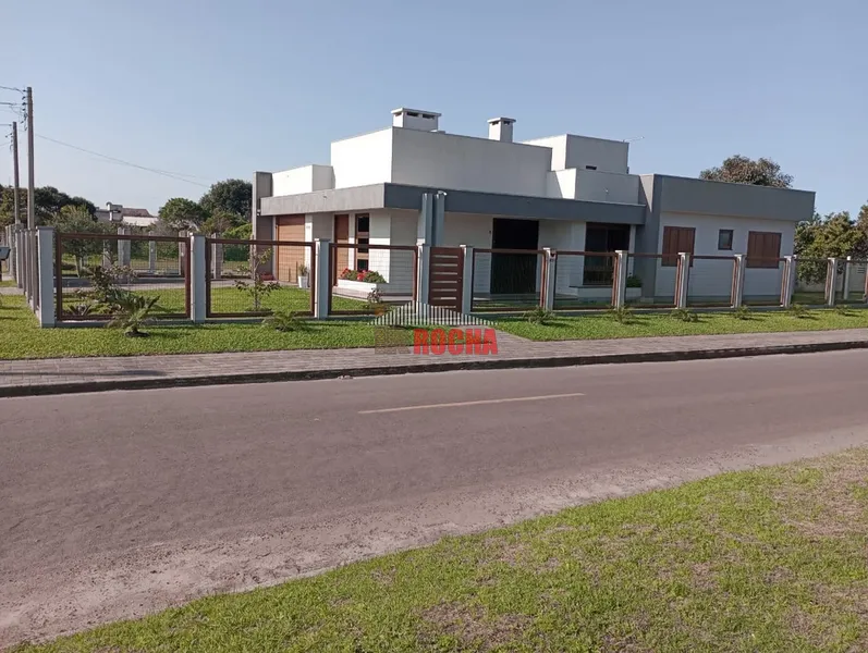 CASA DE ESQUINA EM PRAIA ARROIO TEIXEIRA!: 2ª foto da galeria de imagens do imóvel