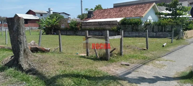 TERRENO PRÓXIMO DE COMÉRCIOS E MAR EM ARROIO TEIXEIRA!: 1ª foto da galeria de imagens do imóvel