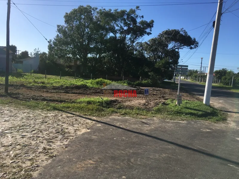 TERRENO DE ESQUINA 4 QUATRO QUADRAS DO MAR!: 6ª foto da galeria de imagens do imóvel