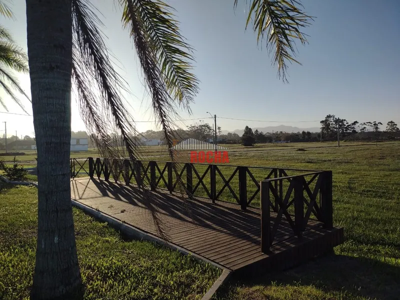 TERRENO COM LAGO EM SOLAR DO ARROIO!: 4ª foto da galeria de imagens do imóvel