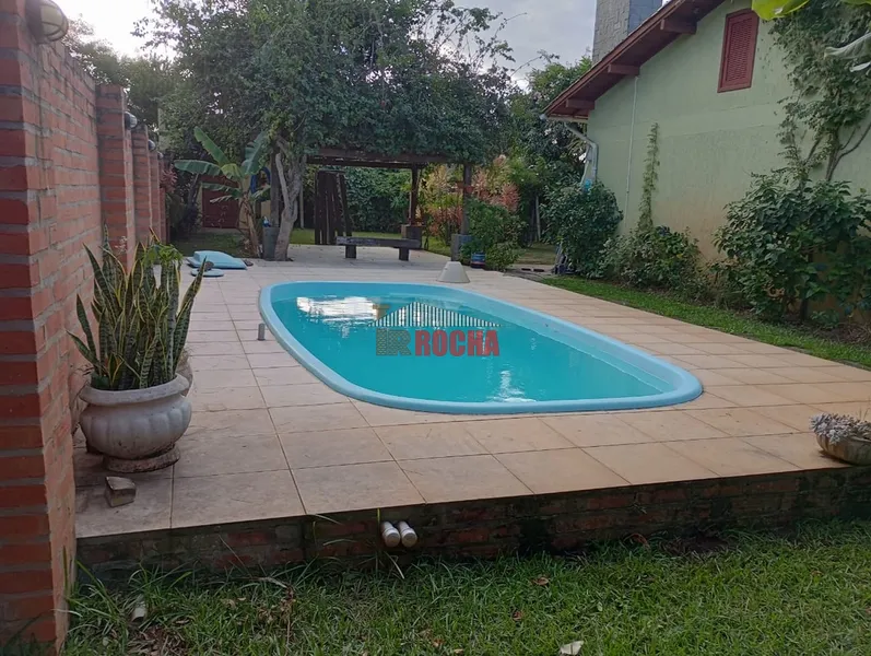 CASA COM PISCINA E DOIS TERRENOS!!: 14ª foto da galeria de imagens do imóvel