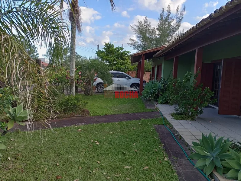 CASA COM PISCINA E DOIS TERRENOS!!: 4ª foto da galeria de imagens do imóvel
