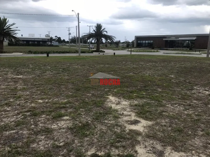 TERRENO EM RUA PRINCIPAL DE CONDOMÍNIO ARENAS!: 3ª foto da galeria de imagens do imóvel