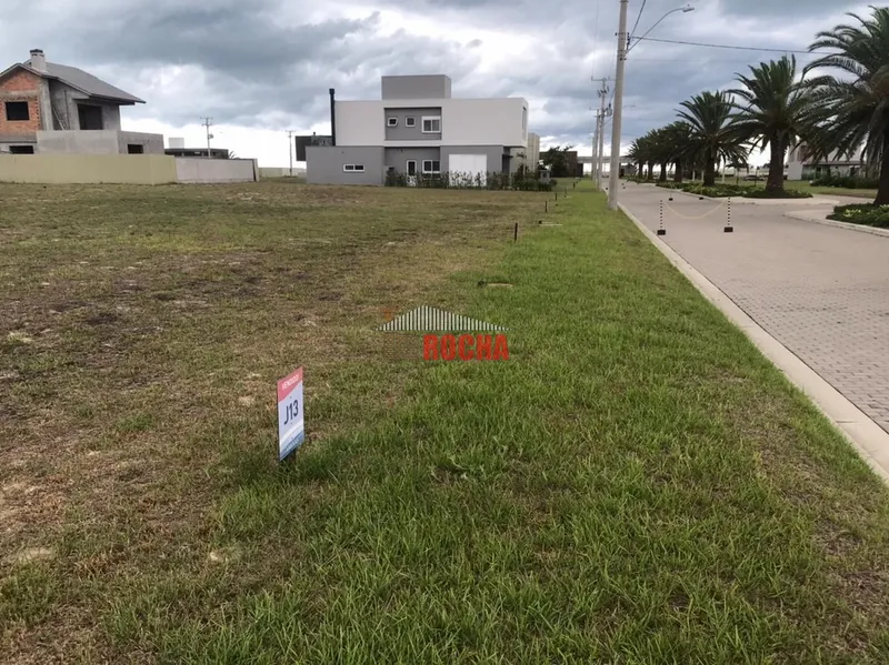 TERRENO EM RUA PRINCIPAL DE CONDOMÍNIO ARENAS!: 4ª foto da galeria de imagens do imóvel