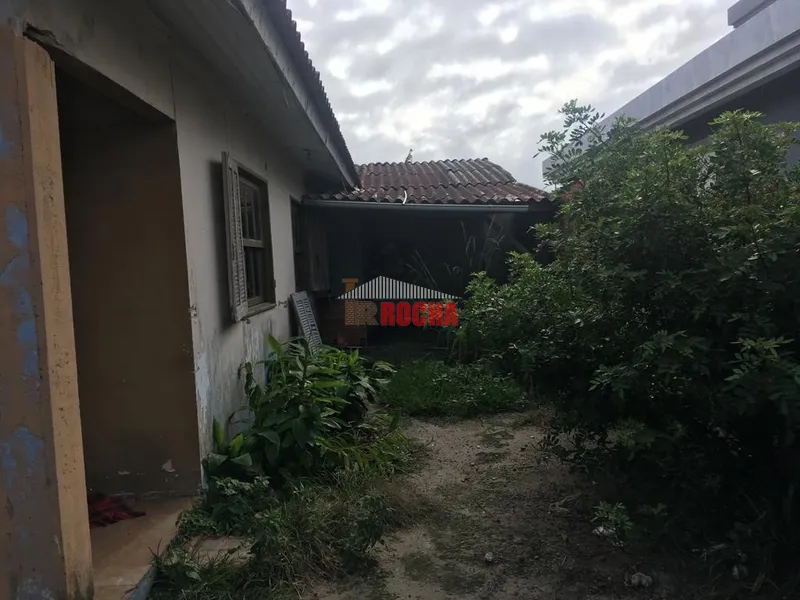 CASA PARA INVESTIMENTO UMA QUADRA DO MAR EM PRAIA ARROIO TEIXEIRA!: 6ª foto da galeria de imagens do imóvel