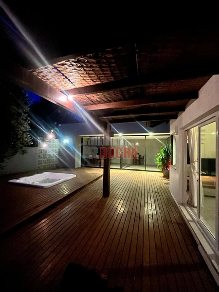 OFERTA! CASA COM AMPLO TERRENO DE ESQUINA EM PRAIA DE ARROIO TEIXEIRA: 10ª foto da galeria de imagens do imóvel