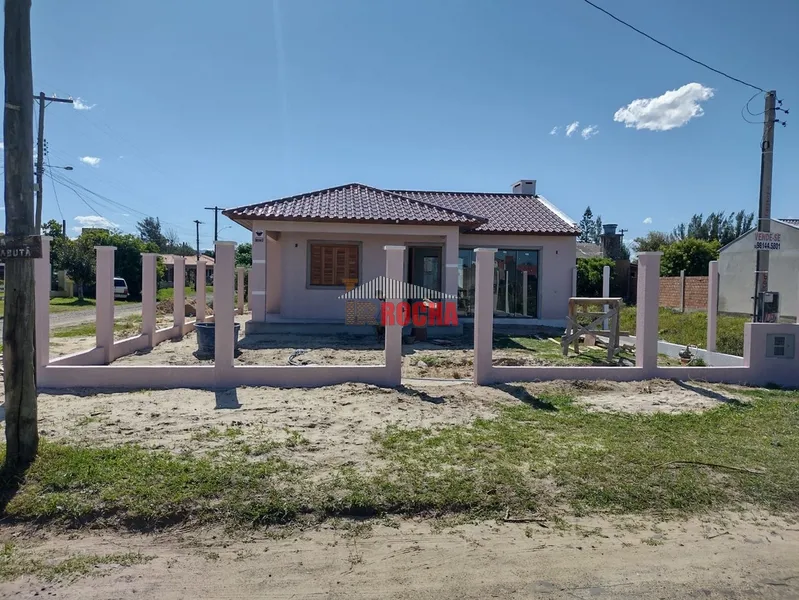 LINDO CASA DE ESQUINA EM PRAIA  DE ARROIO TEIXEIRA!: 2ª foto da galeria de imagens do imóvel